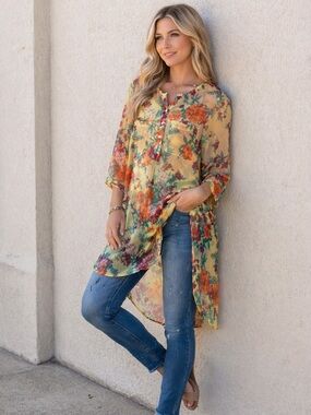 Fig & Flower Sunshine Garden Floral 3/4 Sleeve Semi Sheer High Low Tunic Top M